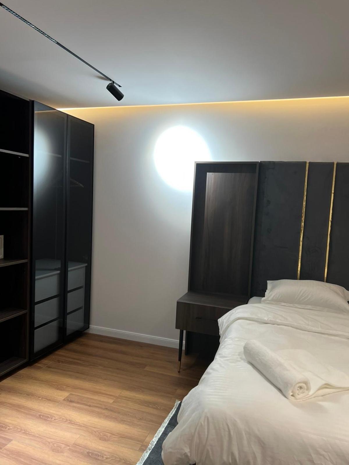 Hotel Europa Prishtina Prishtine Bagian luar foto